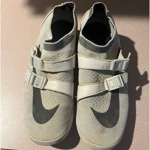 Nike flyknit sock racer 9.5